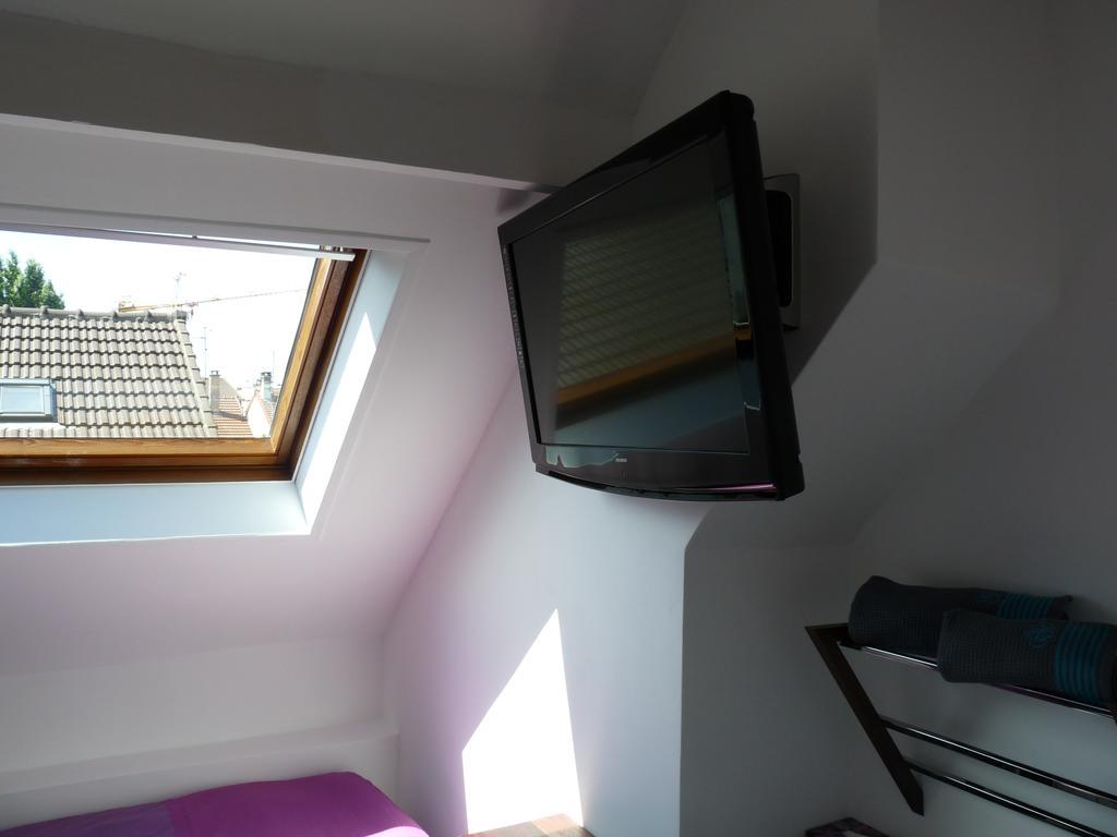 Du Cote De Chez Jos Hotel Bezons Room photo